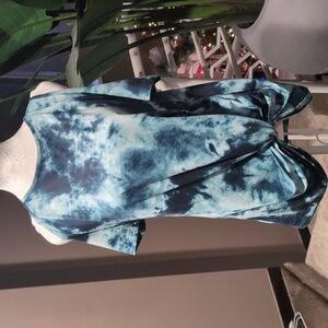 Women's Cold shoulder Short sleeve tie dye Top
